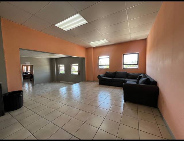 1,093M² WAREHOUSE TO LET IN STRIJDOMPARK